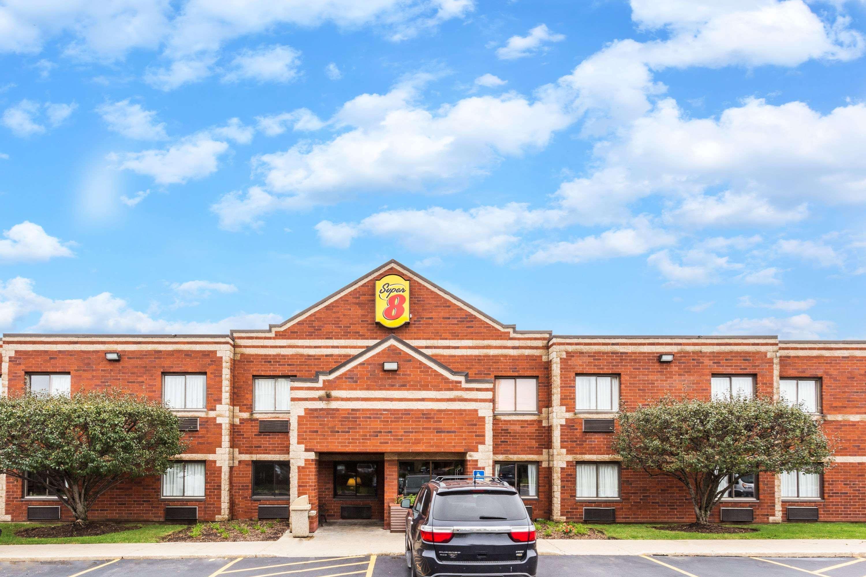 Hotel Super 8 By Wyndham Elgin Exterior foto